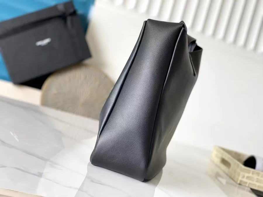 P830🌸LE 5À7 Hobo Handbag