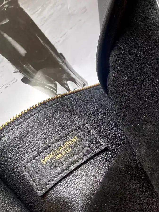 P830🌸LE 5À7 Hobo Handbag