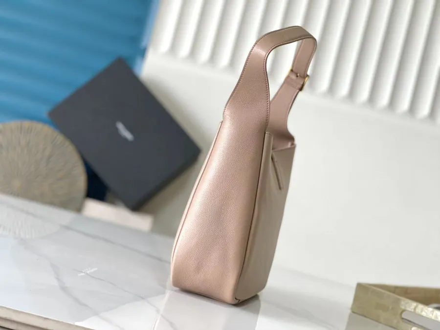 ROSE Hobo Bag Sakura Pink Grained Calfskin
