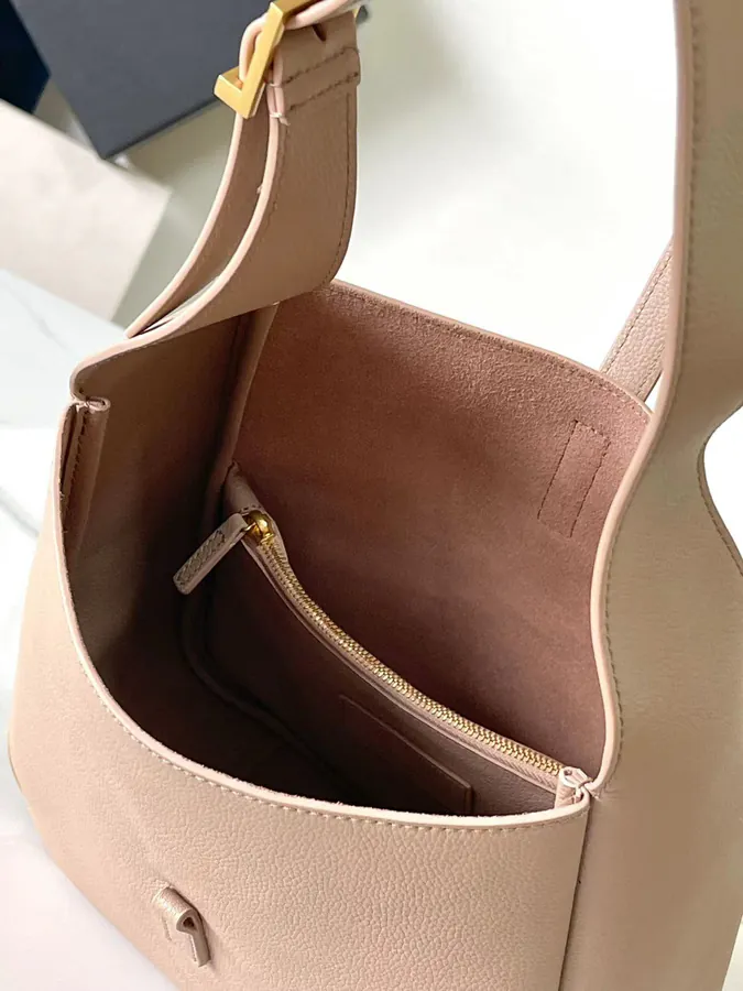 ROSE Hobo Bag Sakura Pink Grained Calfskin