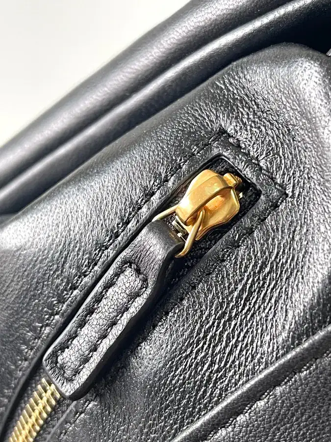 Y Brand Bubble Bag with 5 A7 Handle