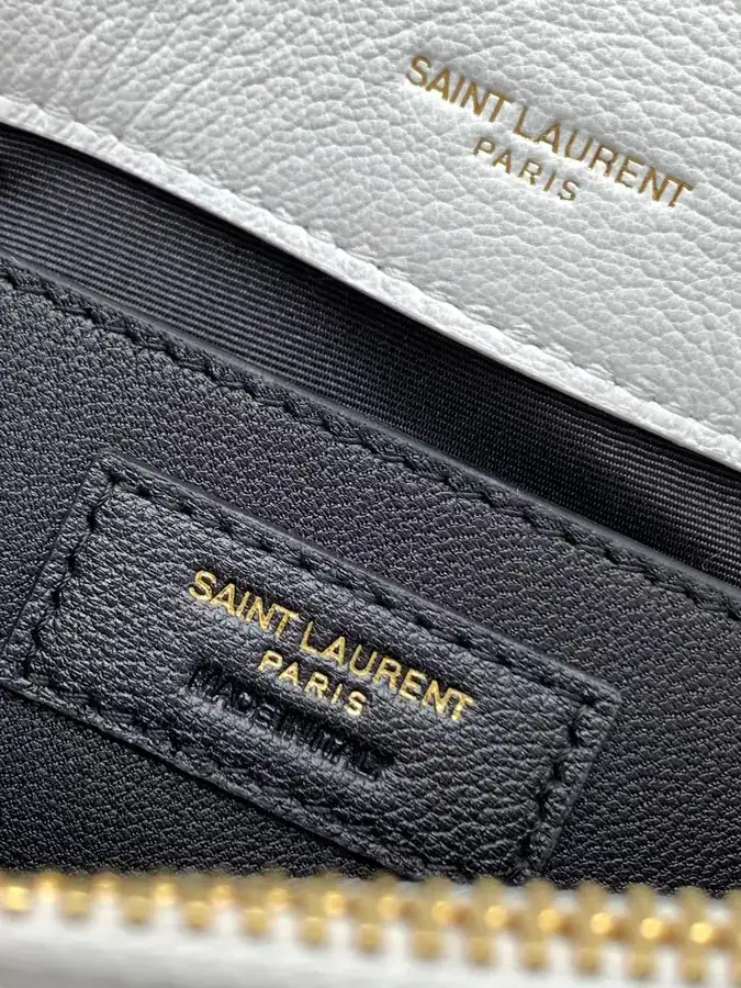 YSL Saint Laurent Premium Mail Bag 24cm