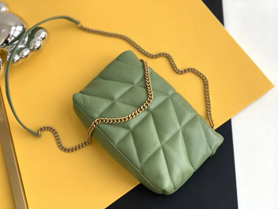 LOULOU PUFFER Small Space绗缝 Bag Grained Calfskin