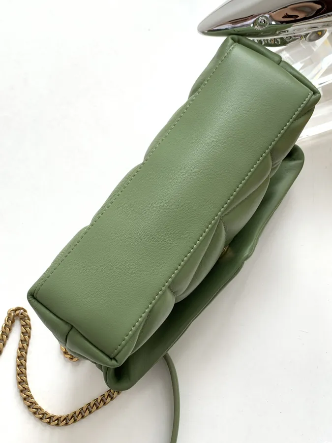LOULOU PUFFER Small Space绗缝 Bag Grained Calfskin