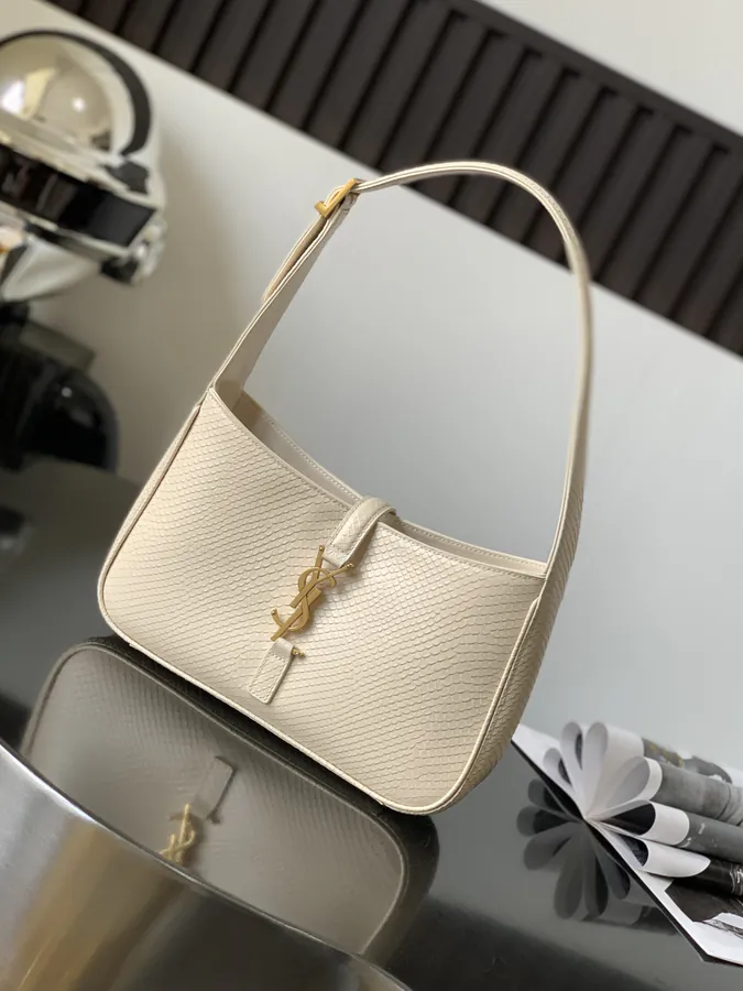 YSL Saint Laurent腋下包 657228浅杏蛇纹金扣