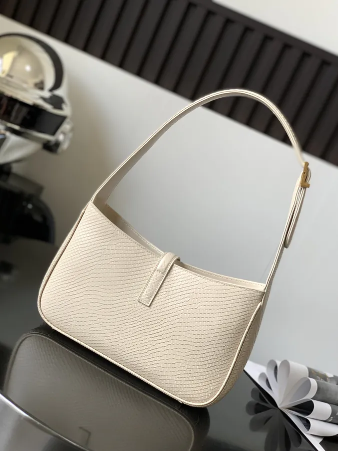 YSL Saint Laurent腋下包 657228浅杏蛇纹金扣