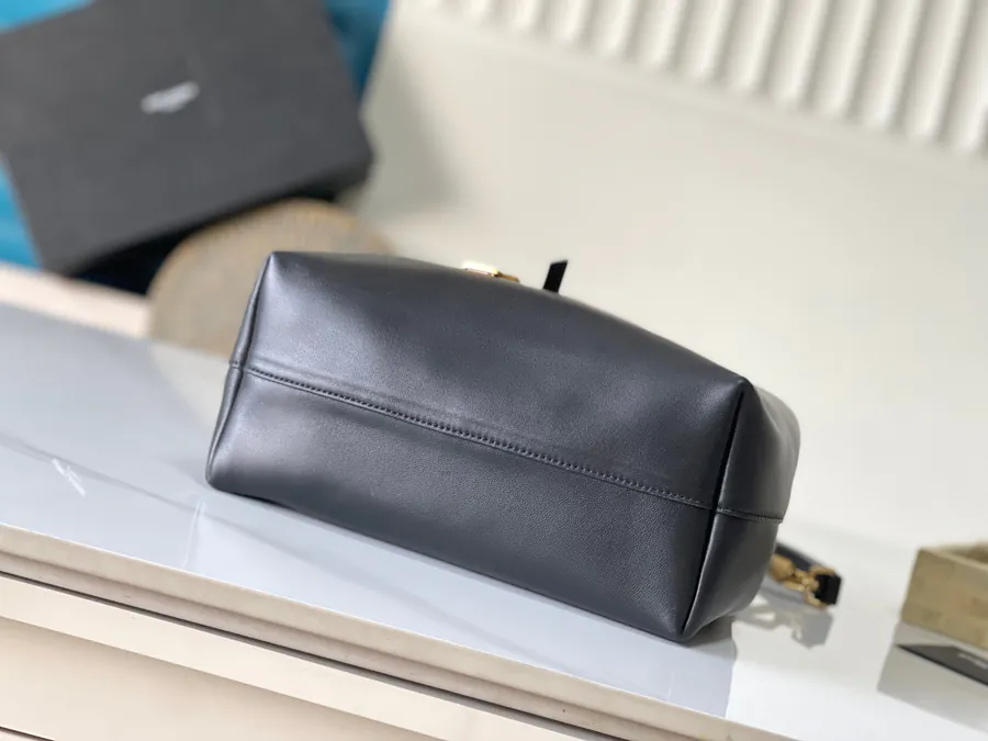Y Brand Simple Style Bucket Bag with Logo