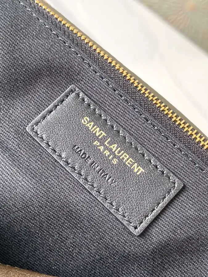 Calyposo Elephant Grain Chain Bag