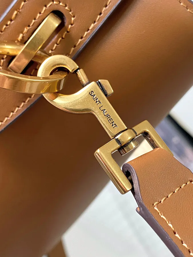 LE 5À7 Series New Bucket Bag with Handle Grained Calfskin