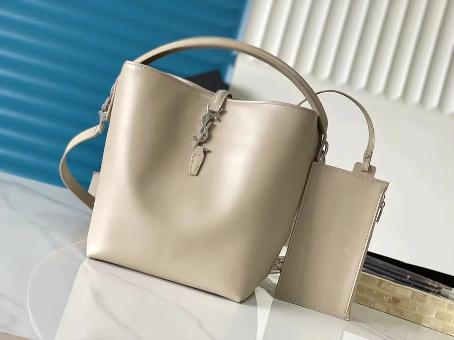P850 LE 5À7 Series Bucket Bag with Handle