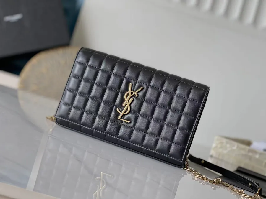 LE CASSANDRE MATELASSÉ CAR Chain Bag Square Stitch, Detachable Strap