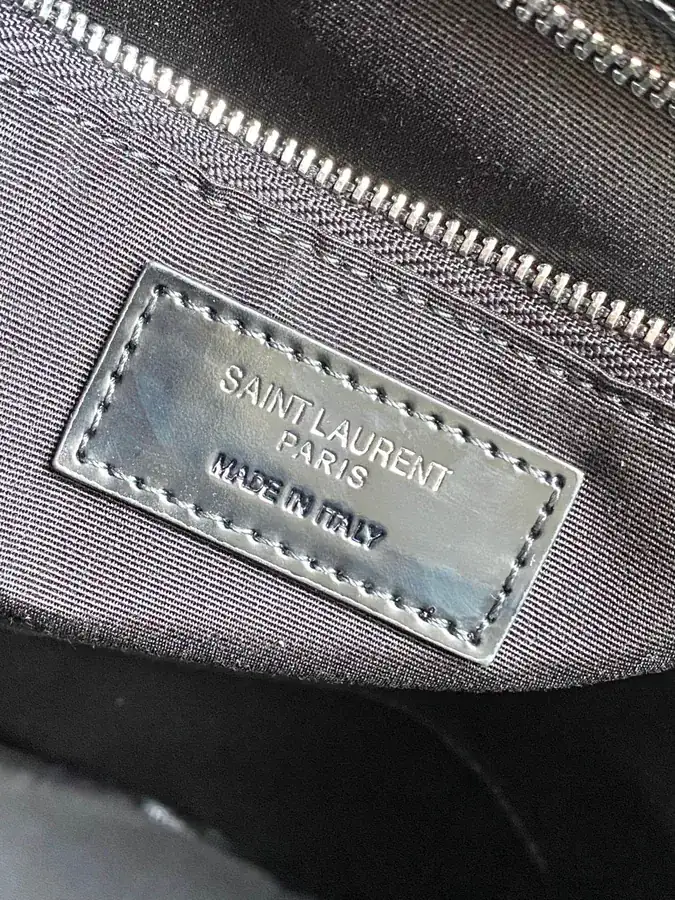 Suzanne Crossbody Bag in Grained Calfskin