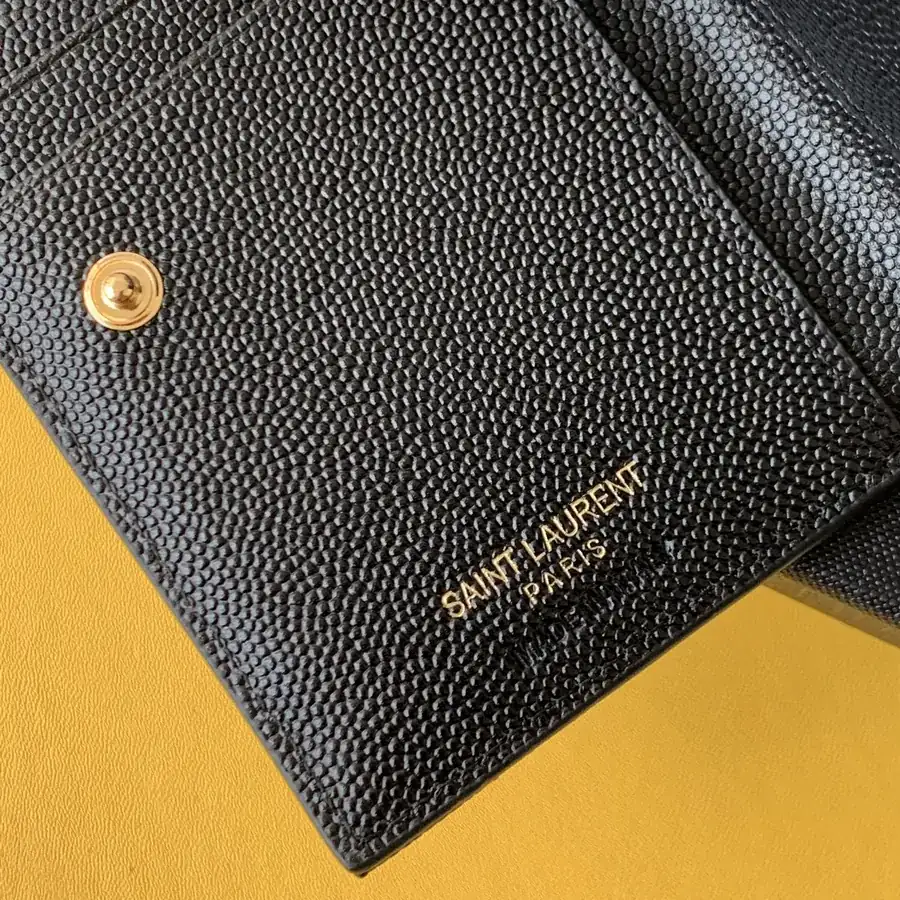 YSL Saint Laurent Zero Wallet