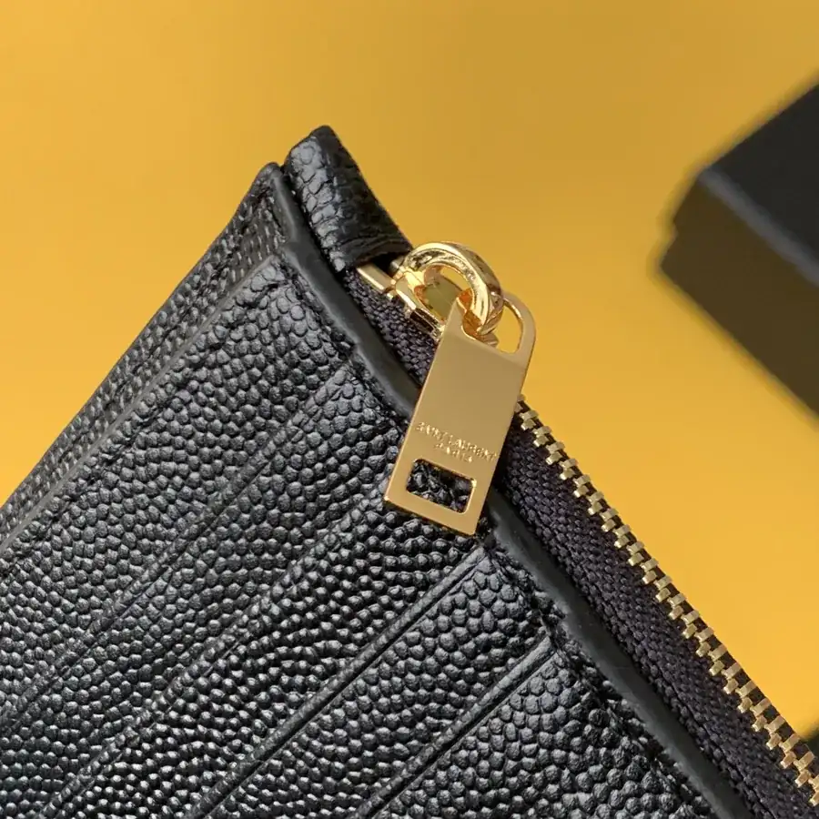 YSL Saint Laurent Zero Wallet
