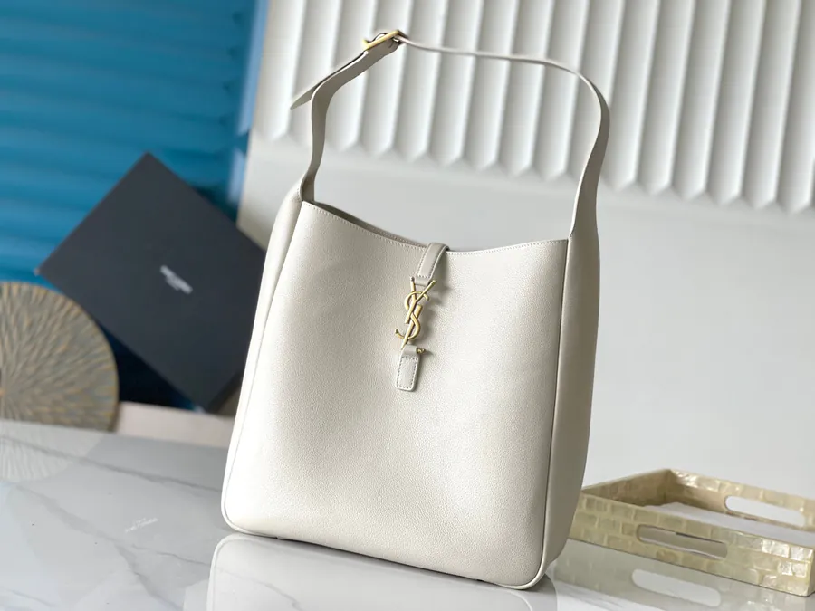 LE 5À7 Large Smooth Leather Hobo Bag