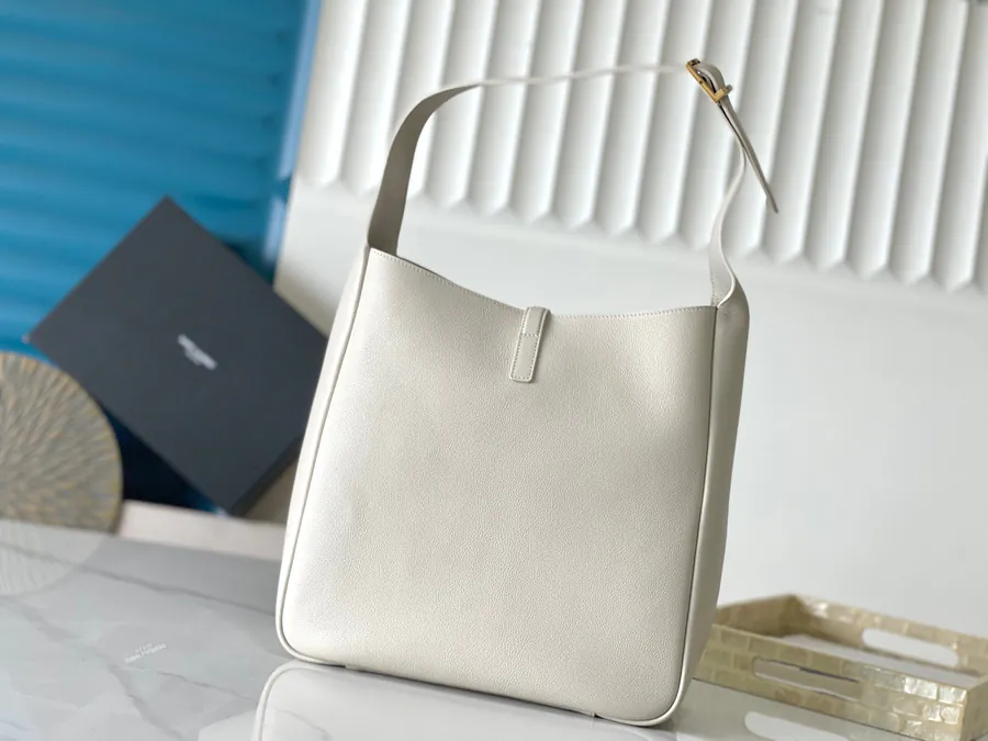 LE 5À7 Large Smooth Leather Hobo Bag