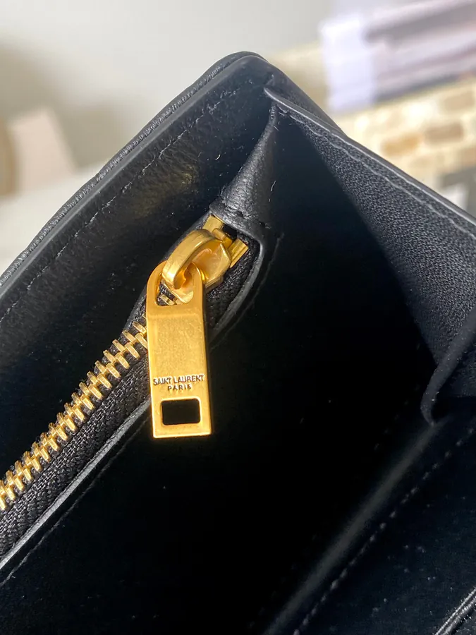 Y Brand New Chain Shoulder Bag Grained Lambskin, Stylish & Versatile