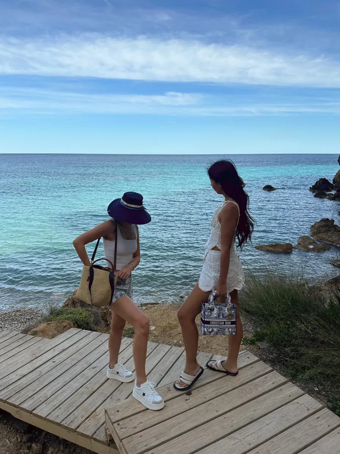 Lafite Grass Bucket Bag