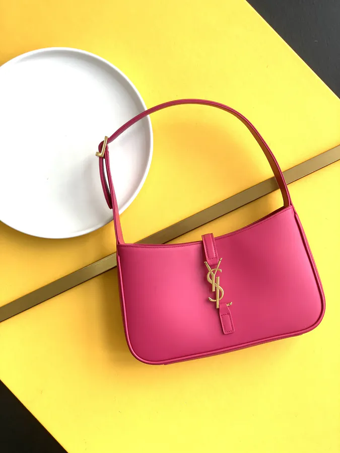 YSL Saint Laurent腋下包 2021春夏新款