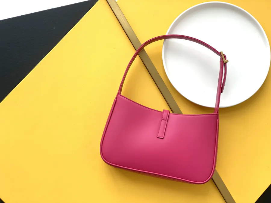 YSL Saint Laurent腋下包 2021春夏新款