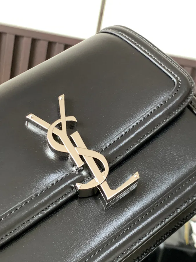 Solferino Box Men's Black Leather with Silver Clasp