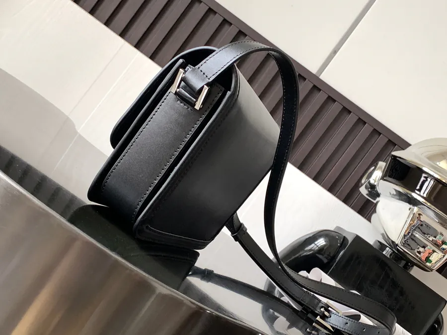Solferino Box Men's Black Calfskin with Silver Clasp