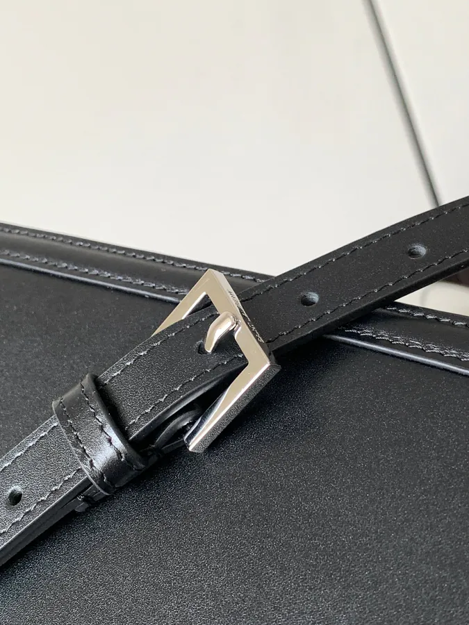 Solferino Box Men's Black Calfskin with Silver Clasp