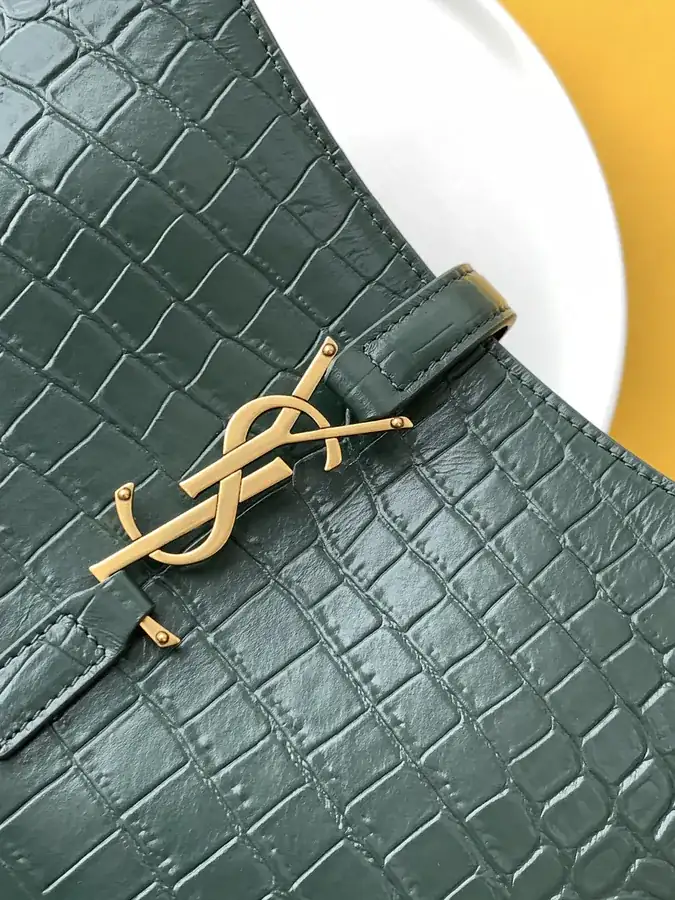 P600 657228 Green Crocodile Skin Crossbody Bag