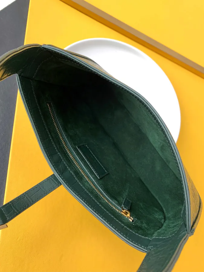 P600 657228 Green Crocodile Skin Crossbody Bag