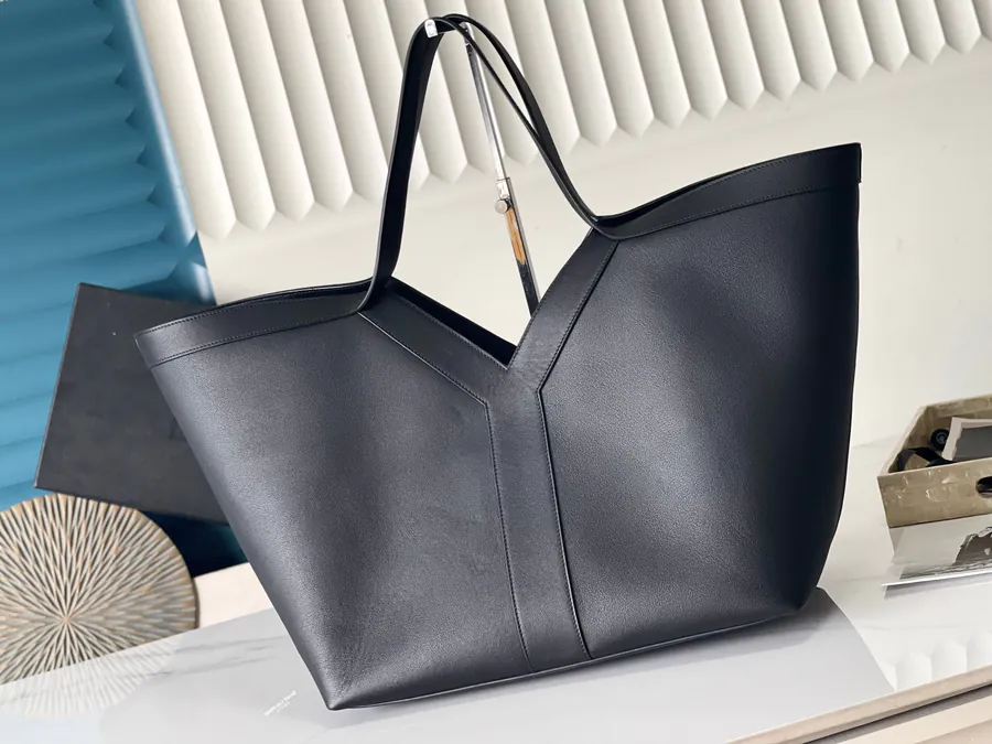 Y Brand Bucket Bag 817602 Black Calfskin