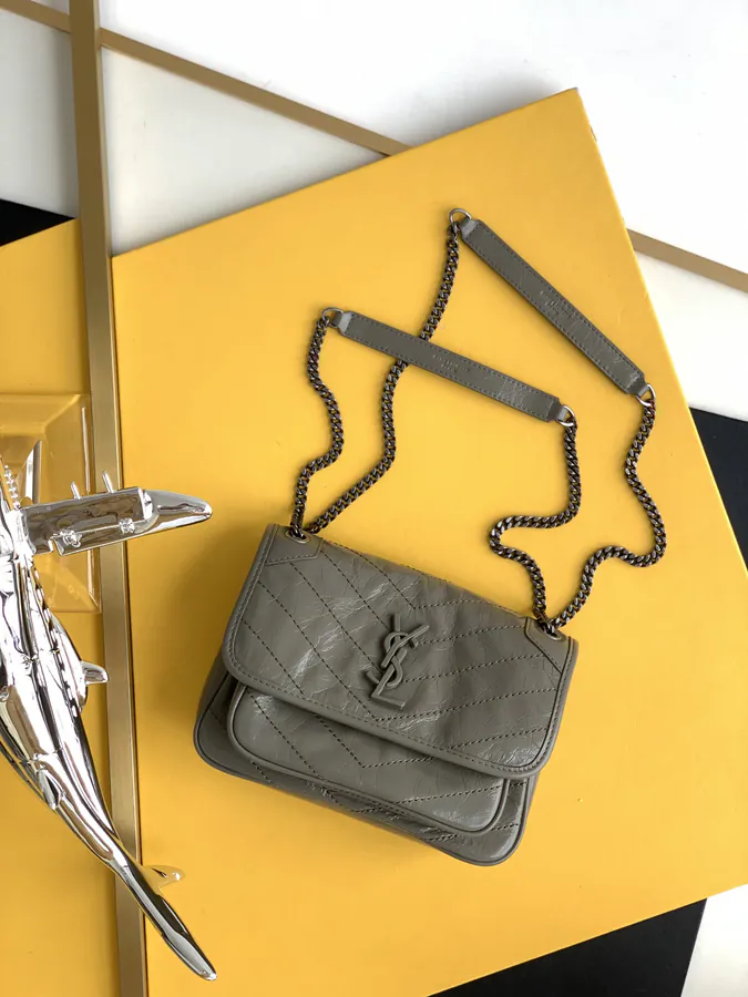 Niki Mini Cement Silver Chain with D Clasp
