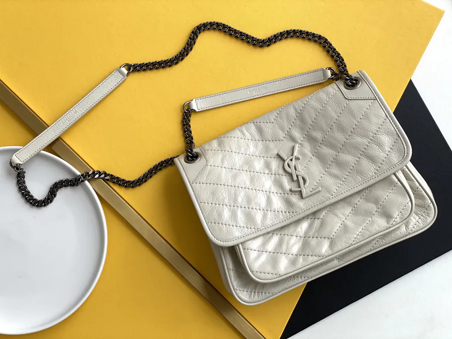 Niki Bucket Bag Silver Chain Medium